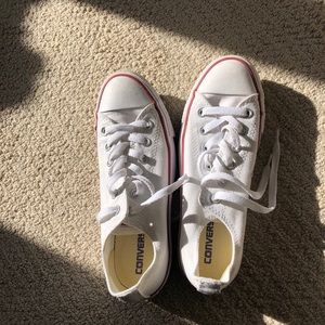 White Low Rise Converse